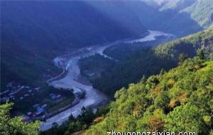 书房怎么布置风水好 侧面开窗光线好