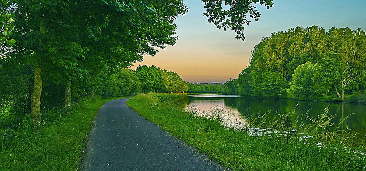 门后挂画会有什么样的风水影响呢