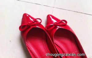 梦见买红色的鞋子是什么意思