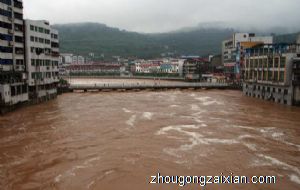 梦见发洪水把桥冲毁是什么意思