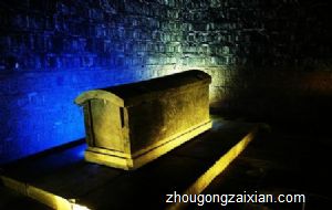 梦见寻找墓地是什么意思