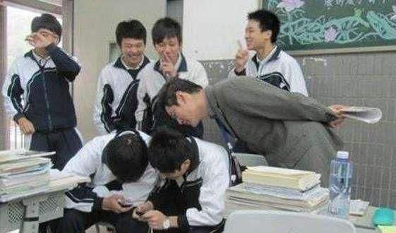 梦见有朋友要对你使坏，或是坏心眼的朋友梦里让你感到讨厌是什么意思