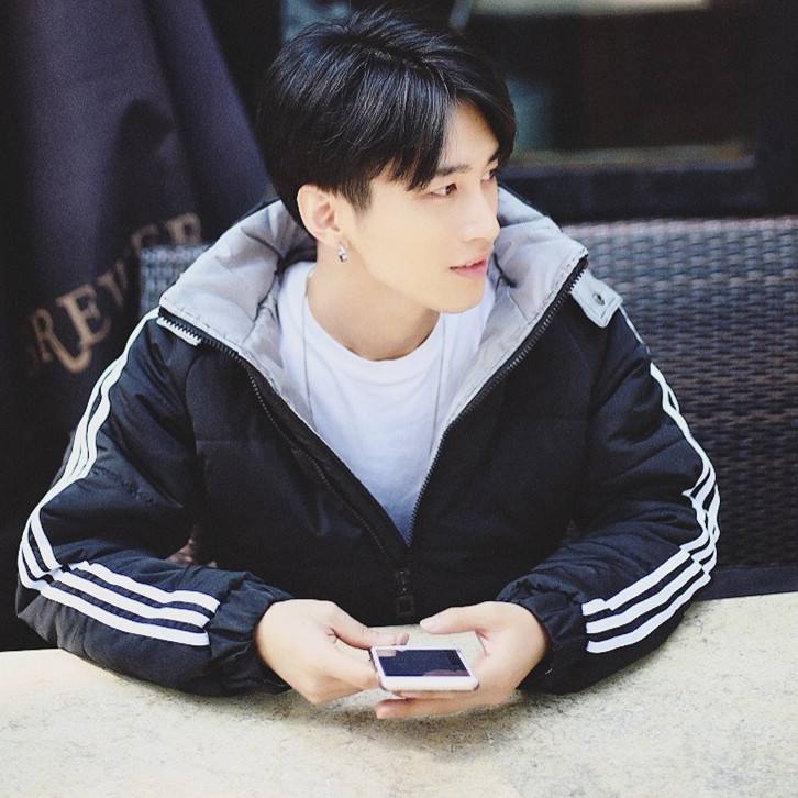 女人梦见男性亲戚是什么意思