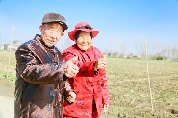 梦见已故的爷爷奶奶要领自己或某位亲人外出是什么意思