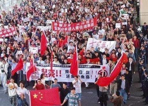 梦见参加政治或宗教游行是什么意思