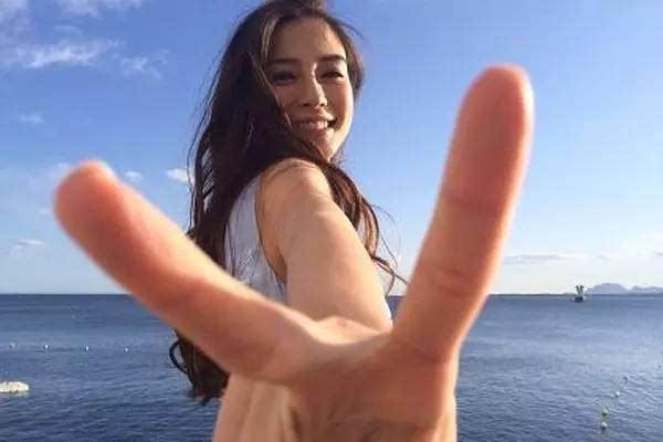 梦见女演员明星是什么意思