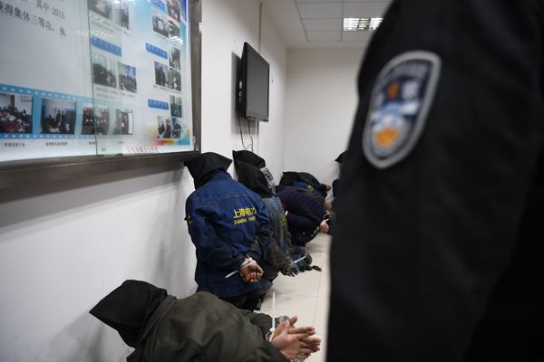 梦见小偷袭击自己是什么意思