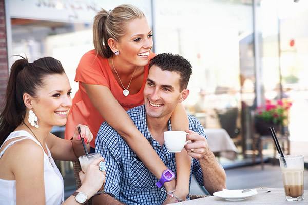 梦见你对外国人很好是什么意思