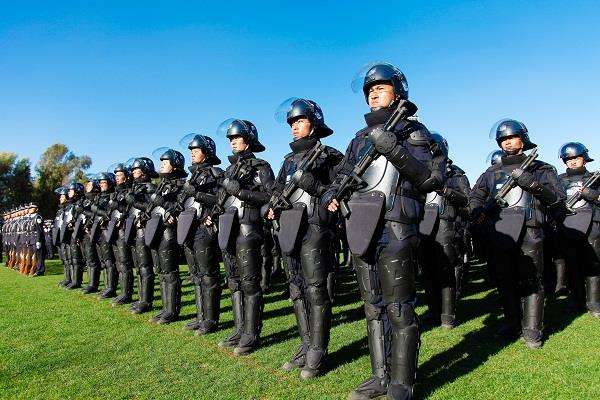 梦见杀人被刑警抓或被警察抓了是什么意思