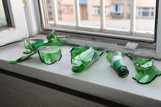 梦见酒瓶碎 打碎酒瓶是什么意思