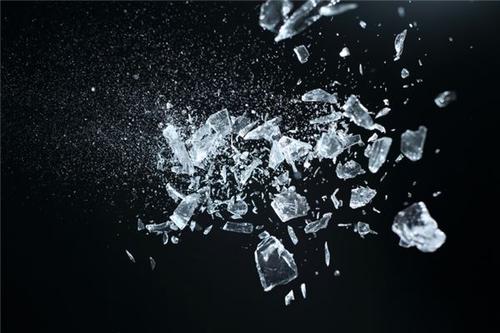 梦见打碎了玻璃是什么意思