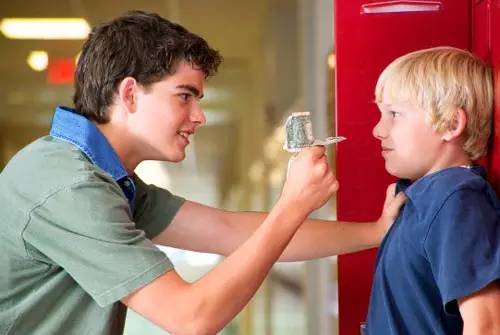 梦见自己被人排斥是什么意思