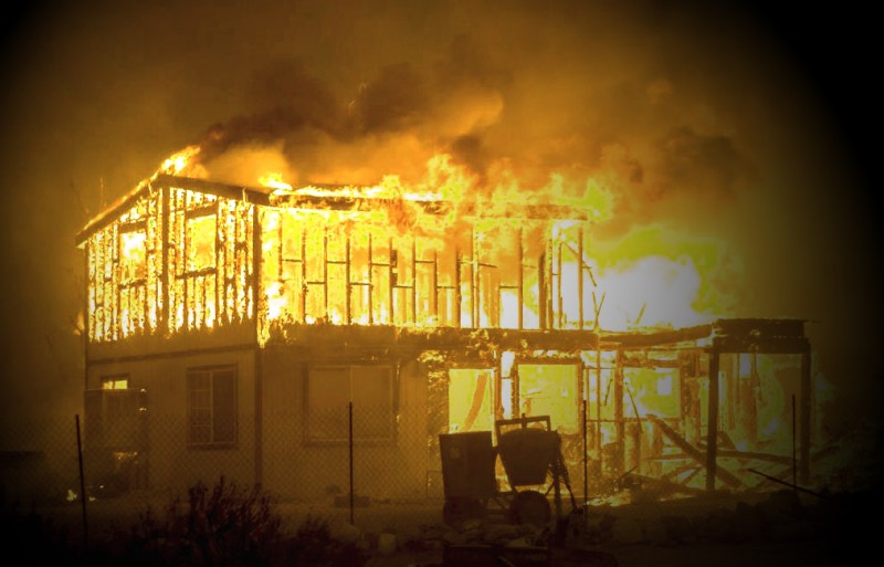 梦见地上全是火是什么意思