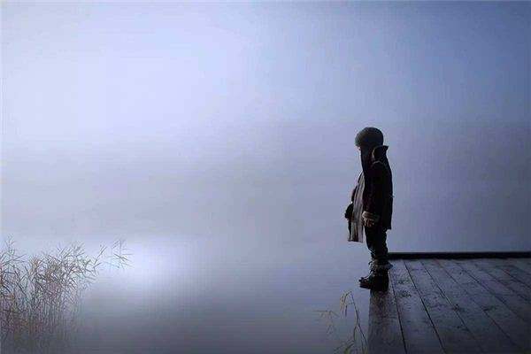 梦见自己一丝不挂是什么意思