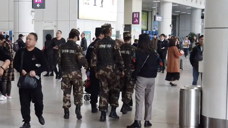 梦见警察查证件是什么意思