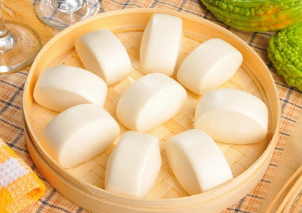 梦见扔馒头是什么意思