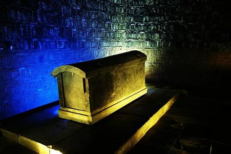 梦见寻找墓地是什么意思