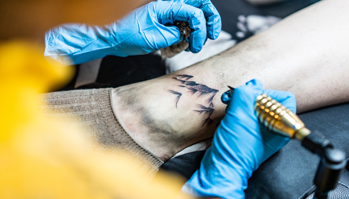 梦见朋友纹身是什么意思