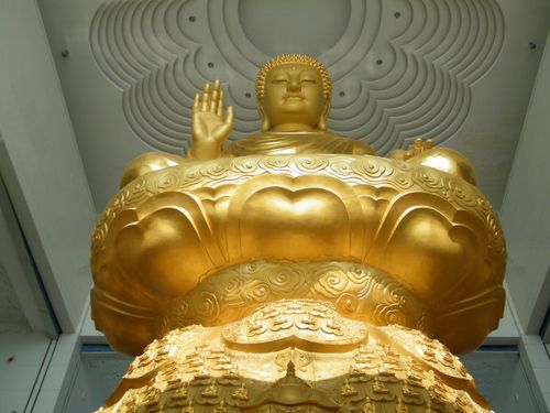 梦见给佛头镀金是什么意思