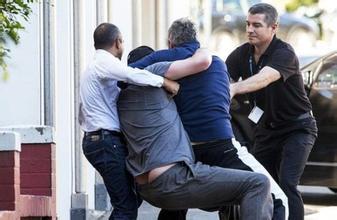 梦见老公和别人打架是是什么意思