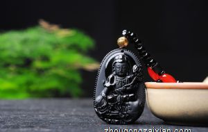 生肖属龙的本命佛是什么