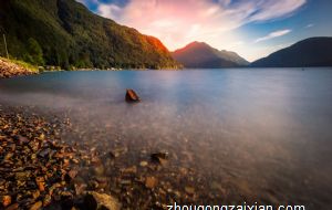 属马与属鸡事业能不能合作 合财吗