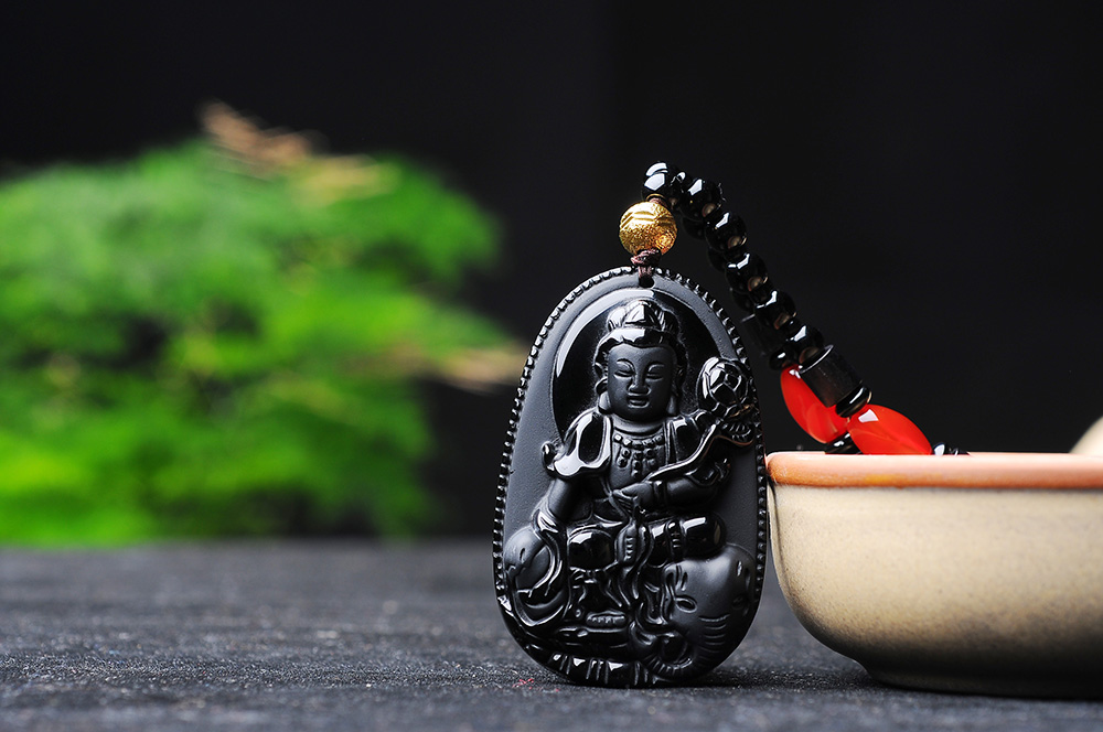 生肖属龙的本命佛是什么